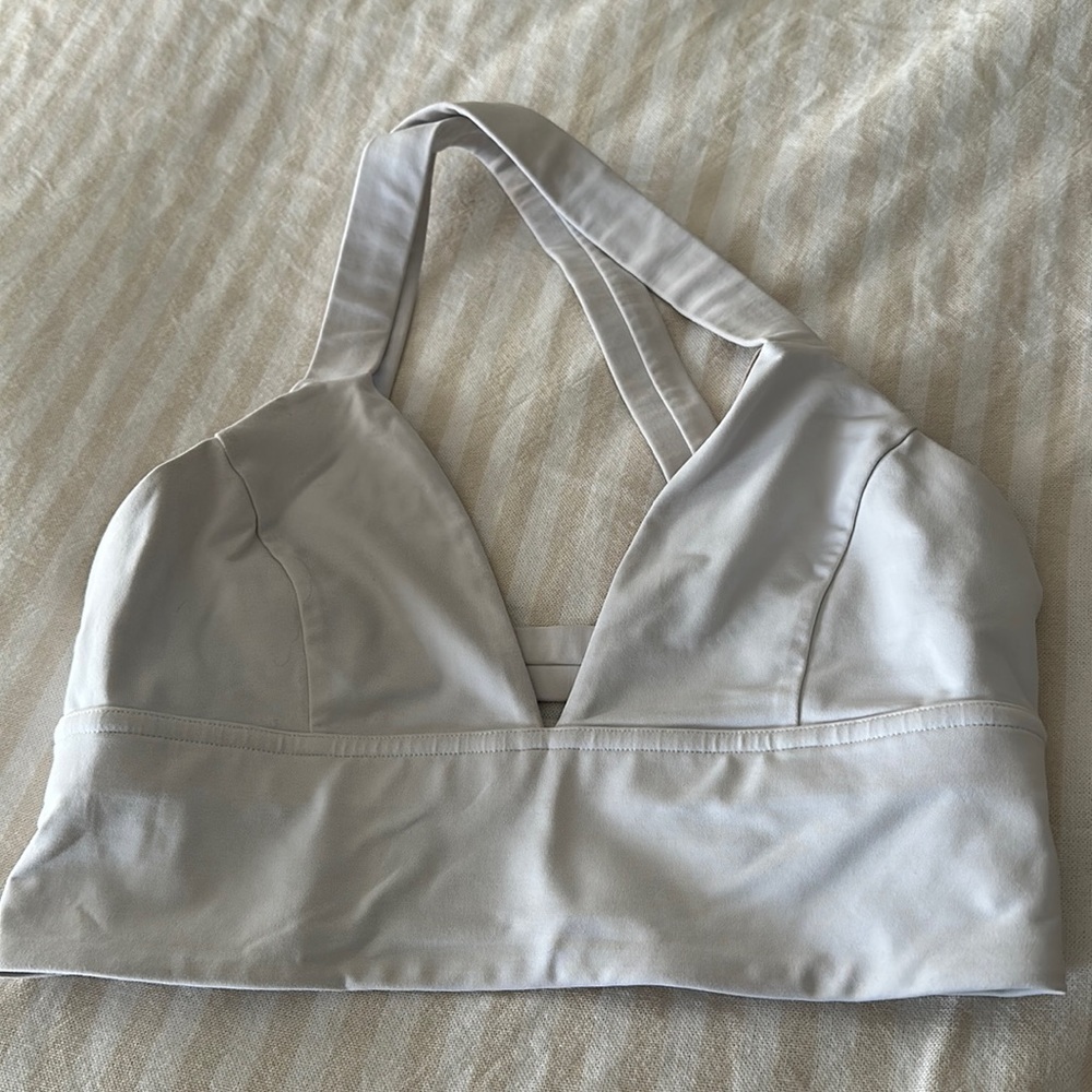 Lululemon white sports bra